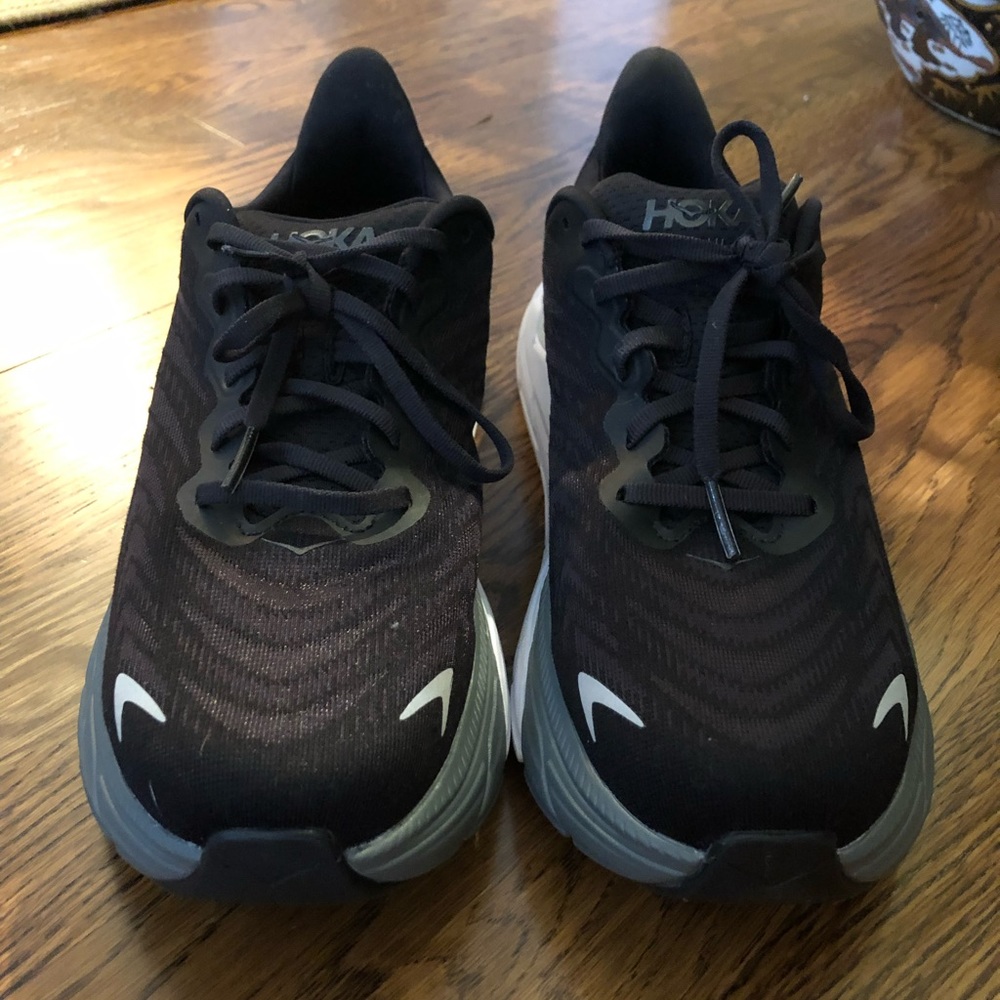 HOKA Arahi 6, size 10B